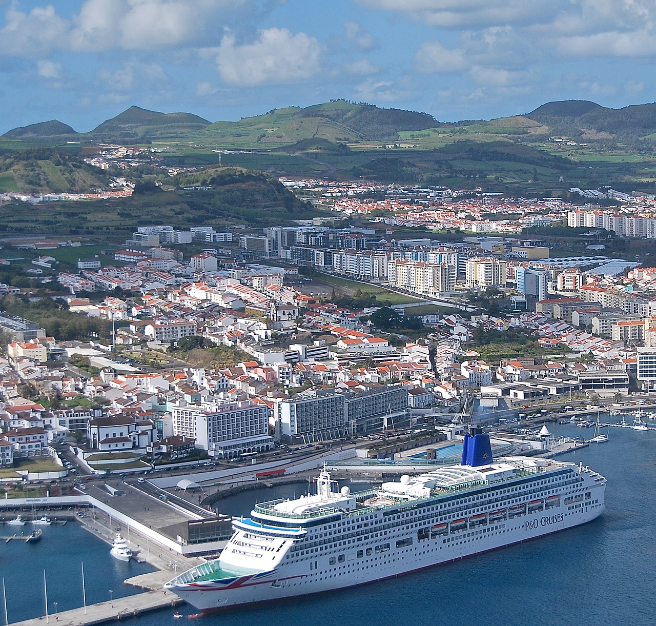 mb travel ponta delgada